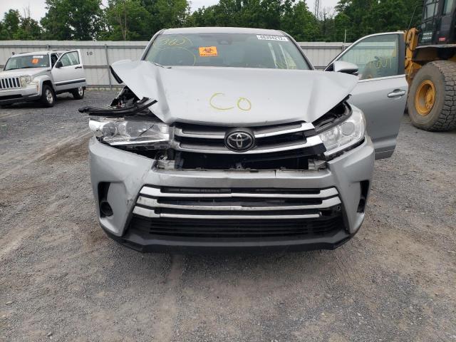 Photo 9 from auction – 2017 TOYOTA HIGHLANDER with VIN 5TDBZRFH1HS418009