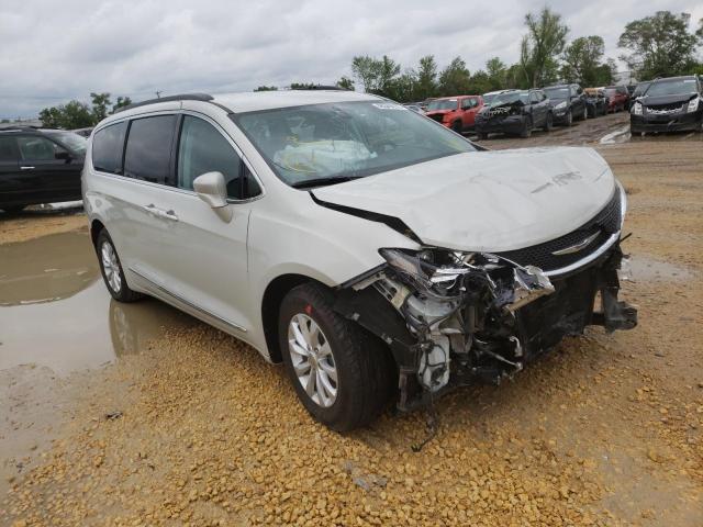 CHRYSLER PACIFICA T 2017 with VIN 2C4RC1BG9HR598928 - Photo from auction