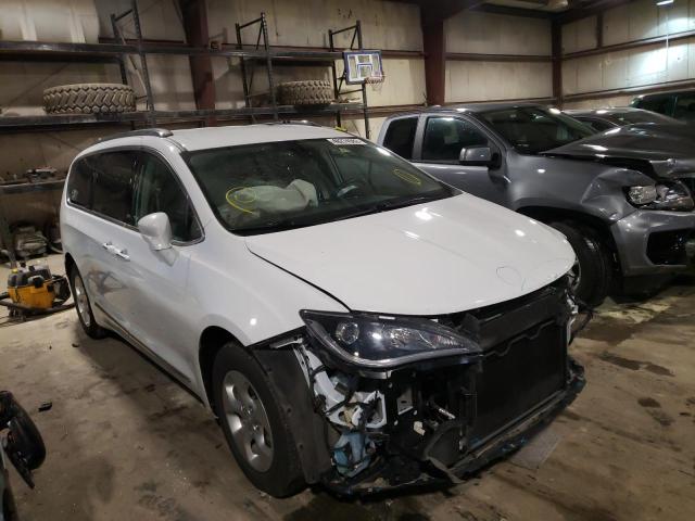 CHRYSLER PACIFICA T 2017 with VIN 2C4RC1EGXHR782397 - Photo from auction