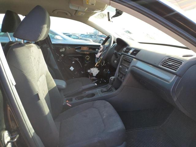 Photo 5 from auction – 2013 VOLKSWAGEN PASSAT S with VIN 1VWAP7A36DC114538