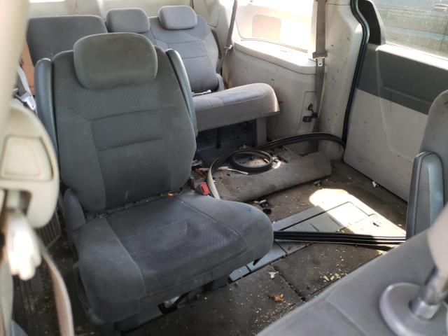 Photo 6 from auction – 2010 CHRYSLER TOWN & COU with VIN 2A4RR5D11AR491774