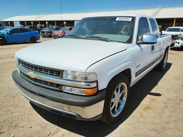 Photo 2 from auction – 2000 CHEVROLET SILVERADO with VIN 1GCEC19VXYZ153882