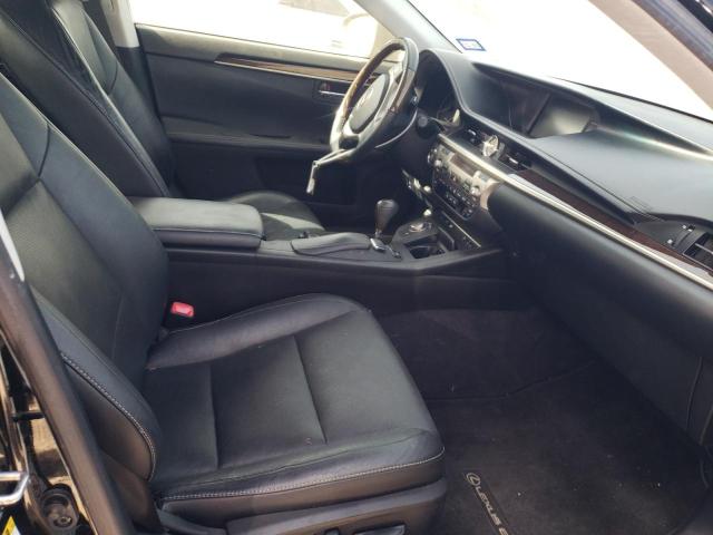 Photo 5 from auction – 2010 LEXUS IS 250 with VIN JTHBF5C24A5117729