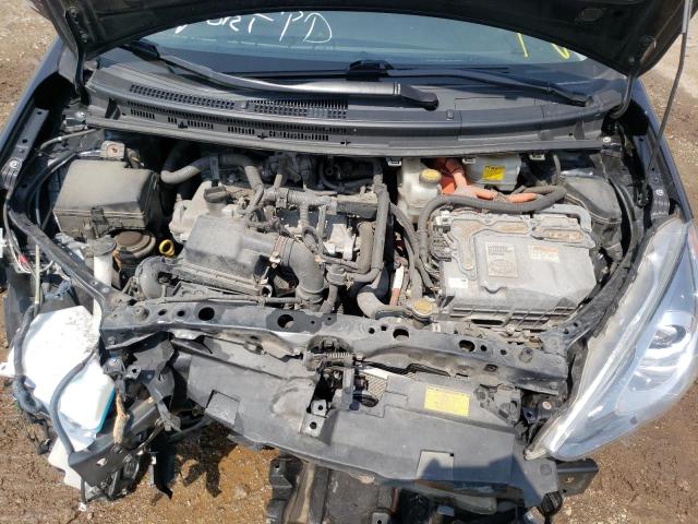Photo 7 from auction – 2015 TOYOTA PRIUS C with VIN JTDKDTB36F1584994