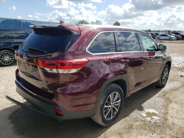 Photo 4 from auction – 2018 TOYOTA HIGHLANDER with VIN 5TDKZRFH7JS272558