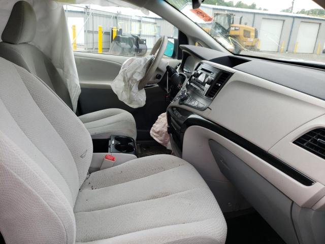 Photo 5 from auction – 2014 TOYOTA SIENNA LE with VIN 5TDKK3DC9ES477779