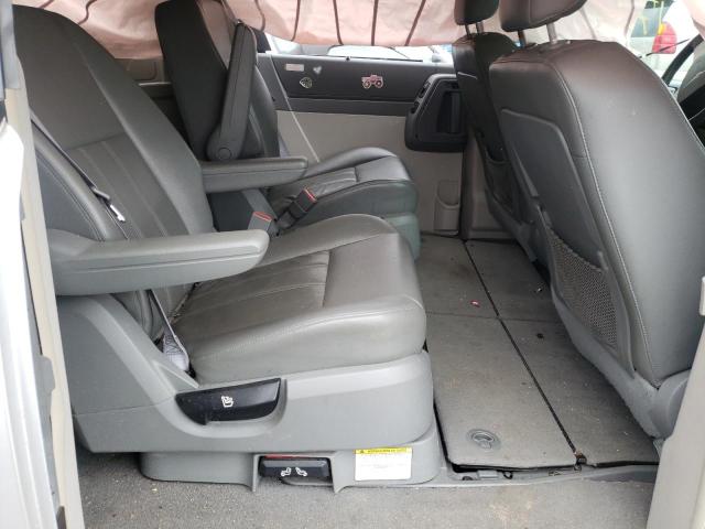 Photo 6 from auction – 2010 CHRYSLER TOWN & COU with VIN 2A4RR5DX5AR129046