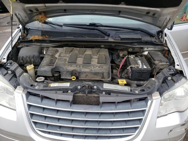Photo 7 from auction – 2010 CHRYSLER TOWN & COU with VIN 2A4RR5DX5AR129046