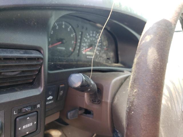 Photo 8 from auction – 2000 TOYOTA SIENNA LE with VIN 4T3ZF13C3YU203621