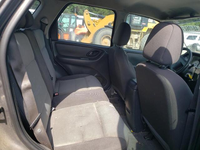 Photo 6 from auction – 2005 FORD ESCAPE XLS with VIN 1FMCU92Z95KA77345