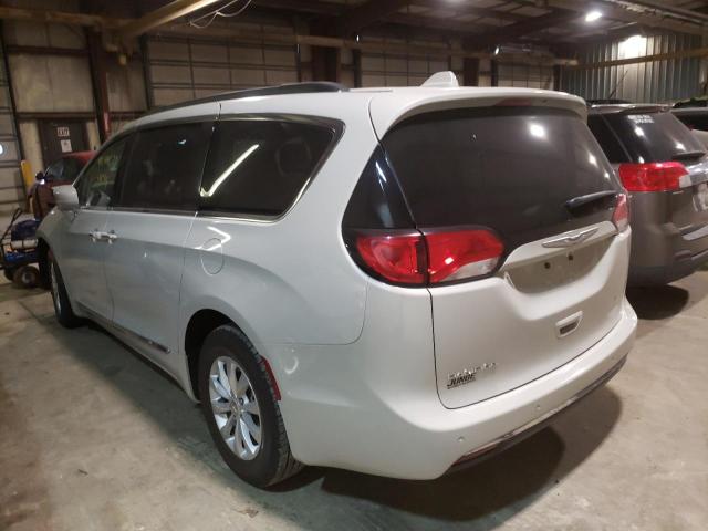 Photo 3 from auction – 2017 CHRYSLER PACIFICA T with VIN 2C4RC1BG9HR598928