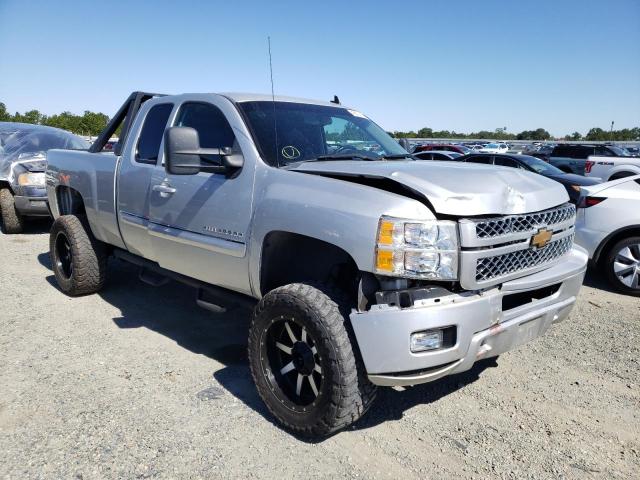 CHEVROLET UK 2013 with VIN 1GCRCSE06DZ141658 - Photo from auction
