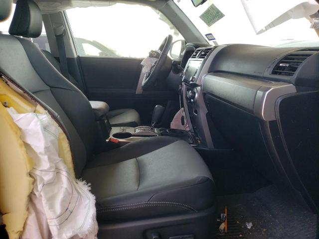 Photo 5 from auction – 2021 TOYOTA 4RUNNER SR with VIN JTEFU5JR2M5228532