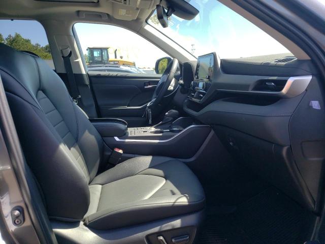 Photo 5 from auction – 2022 TOYOTA HIGHLANDER with VIN 5TDGZRBH6NS199491