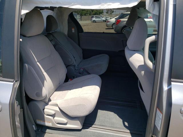 Photo 6 from auction – 2017 TOYOTA SIENNA LE with VIN 5TDKZ3DC8HS788295
