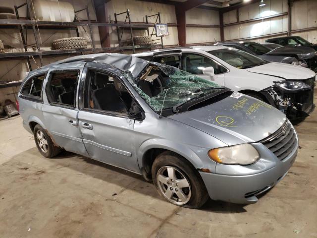 CHRYSLER TOWN & COU 2005 with VIN 2C4GP44R55R192202 - Photo from auction