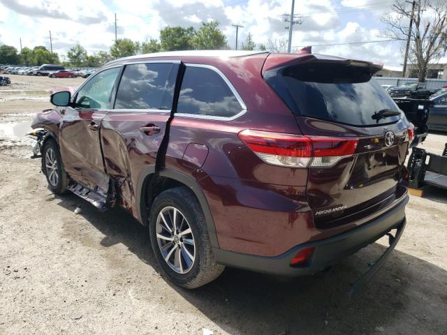 Photo 3 from auction – 2018 TOYOTA HIGHLANDER with VIN 5TDKZRFH7JS272558