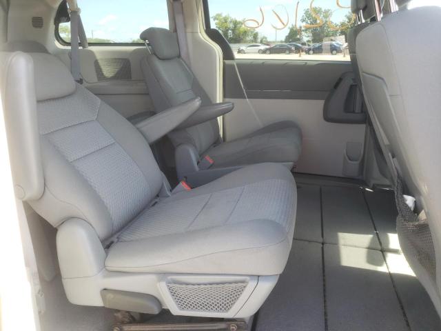 Photo 6 from auction – 2010 CHRYSLER TOWN & COU with VIN 2A4RR5D15AR270579