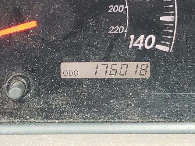 Photo 8 from auction – 2005 TOYOTA CAMRY LE with VIN 4T1BF30K05U089672