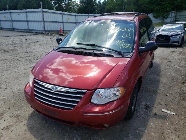 Photo 2 from auction – 2005 CHRYSLER TOWN & COU with VIN 2C8GP64L35R333855