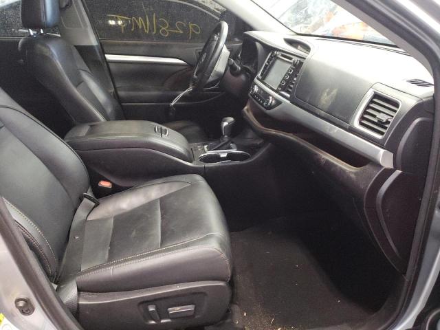 Photo 5 from auction – 2017 TOYOTA HIGHLANDER with VIN 5TDJZRFH5HS513085
