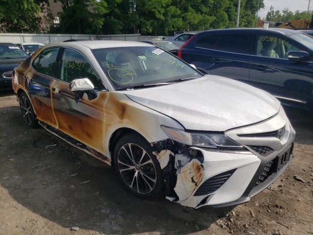 TOYOTA CAMRY SE 2020 with VIN 4T1G11AK2LU983645 - Photo from auction