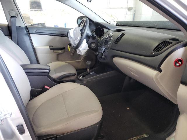 Photo 5 from auction – 2010 KIA FORTE LX with VIN KNAFT4A26A5052467