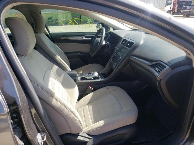 Photo 5 from auction – 2019 FORD FUSION S with VIN 3FA6P0G70KR281170