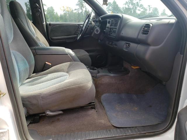Photo 5 from auction – 2000 DODGE DURANGO with VIN 1B4HR28Z3YF222139