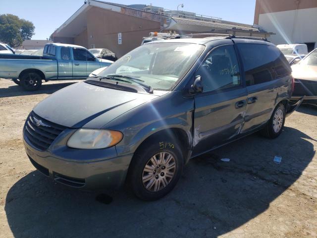 Photo 2 from auction – 2006 CHRYSLER TOWN & COU with VIN 1A4GP45R86B669987