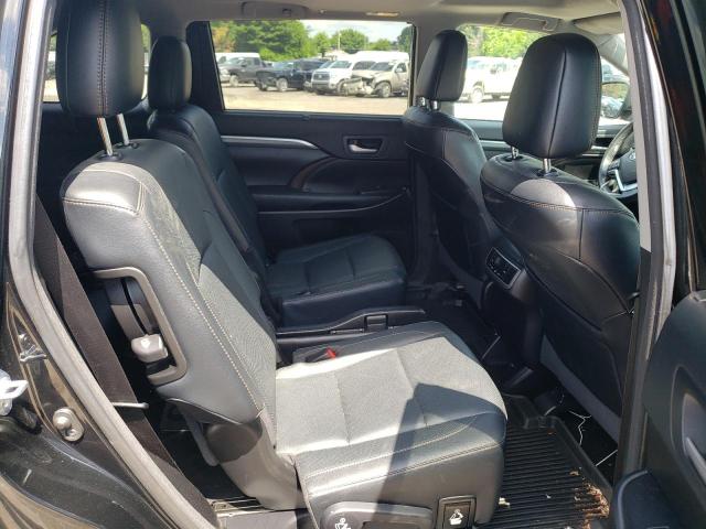 Photo 6 from auction – 2018 TOYOTA HIGHLANDER with VIN 5TDDZRFHXJS489739
