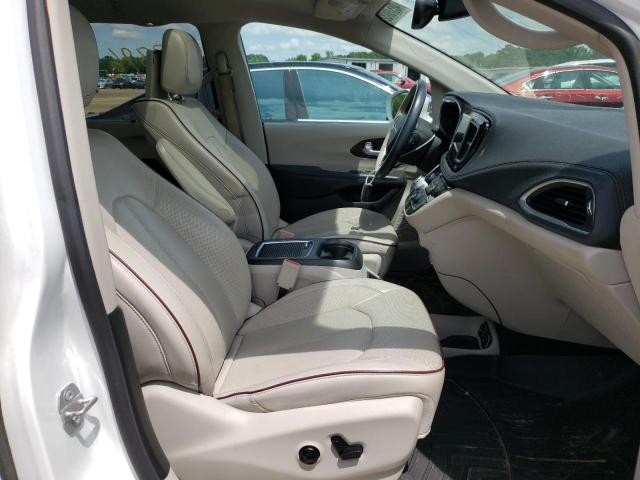 Photo 5 from auction – 2017 CHRYSLER PACIFICA L with VIN 2C4RC1GG6HR762919