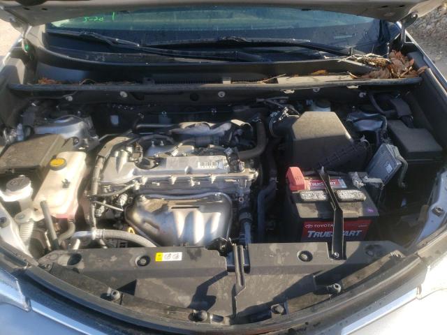 Photo 7 from auction – 2018 TOYOTA RAV4 LE with VIN 2T3ZFREV2JW523113