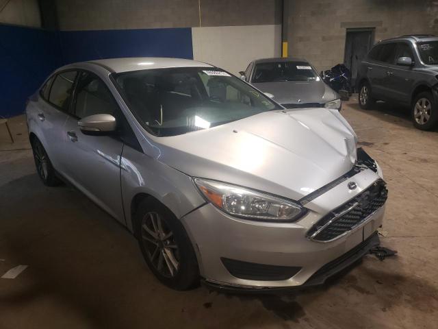 FORD FOCUS SE 2017 مع رقم تعريف المركبة 1FADP3F21HL261810 - صورة من المزاد