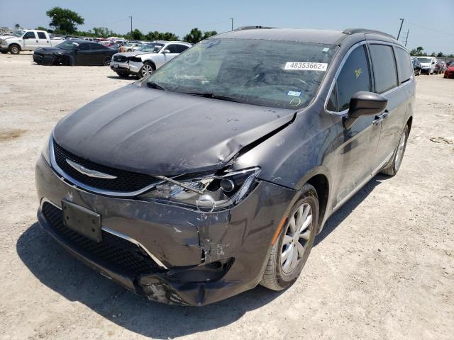 Photo 2 from auction – 2017 CHRYSLER PACIFICA T with VIN 2C4RC1BG2HR823853