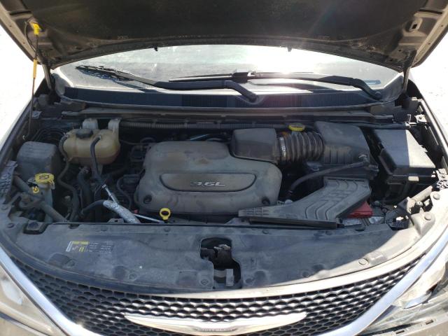 Photo 7 from auction – 2017 CHRYSLER PACIFICA T with VIN 2C4RC1BG2HR823853