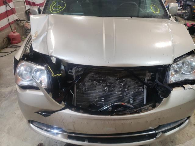 Photo 9 from auction – 2013 CHRYSLER TOWN & COU with VIN 2C4RC1BGXDR805207
