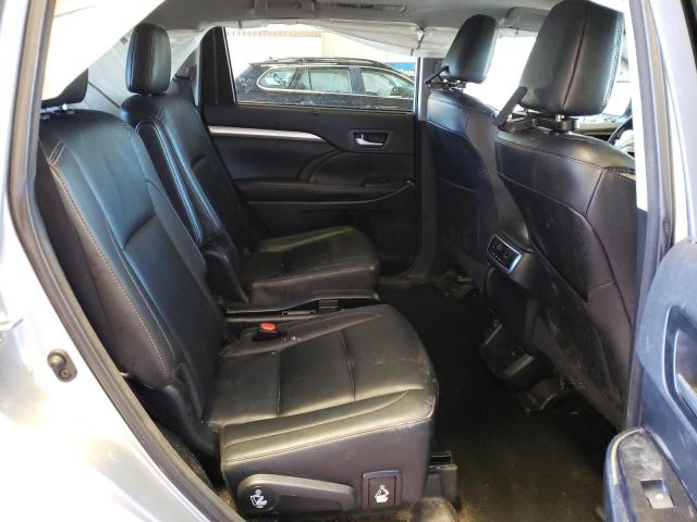 Photo 6 from auction – 2018 TOYOTA HIGHLANDER with VIN 5TDJZRFH7JS530959