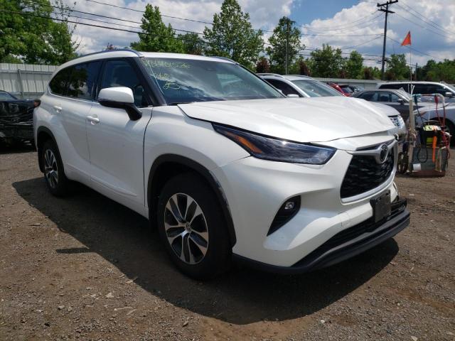TOYOTA HIGHLANDER 2021 with VIN 5TDHZRBH8MS552381 - Photo from auction