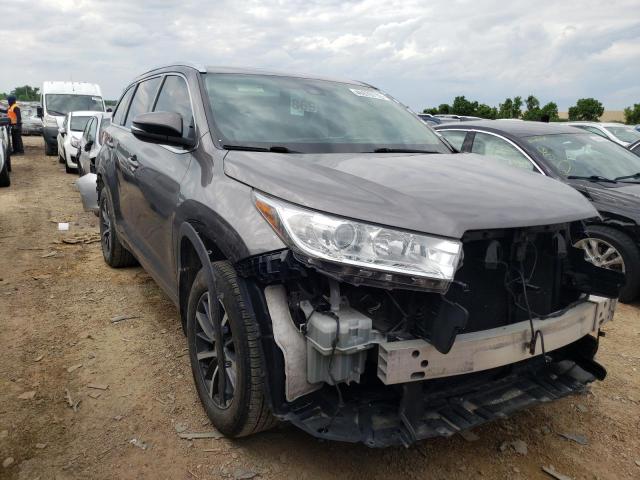 TOYOTA HIGHLANDER 2017 with VIN 5TDJZRFH8HS401302 - Photo from auction