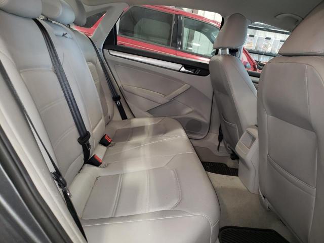 Photo 6 from auction – 2014 VOLKSWAGEN PASSAT S with VIN 1VWAT7A3XEC033359