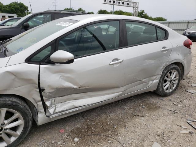 Photo 9 from auction – 2017 KIA FORTE LX with VIN 3KPFL4A78HE127294