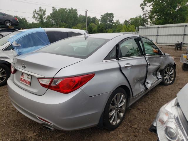 Photo 4 from auction – 2011 HYUNDAI SONATA SE with VIN 5NPEC4AC2BH125293