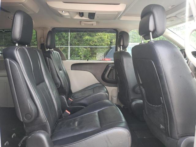 Photo 6 from auction – 2013 CHRYSLER TOWN & COU with VIN 2C4RC1CG7DR596796