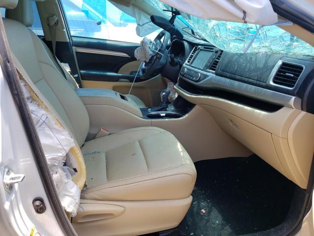 Photo 5 from auction – 2016 TOYOTA HIGHLANDER with VIN 5TDKKRFH2GS161512