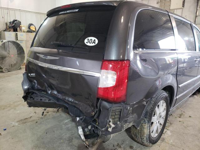 Photo 9 from auction – 2015 CHRYSLER TOWN & COU with VIN 2C4RC1BG8FR742837