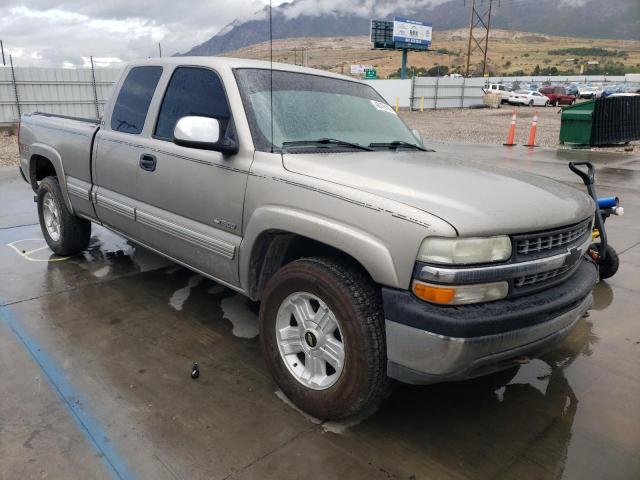 CHEVROLET SILVERADO 2000 with VIN 1GCEK19T1YE393654 - Photo from auction