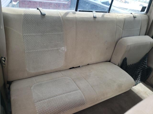 Photo 6 from auction – 2002 FORD F250 SUPER with VIN 1FTNX20L52EC83007