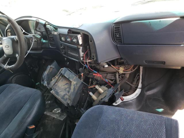 Photo 9 from auction – 2000 CHEVROLET ASTRO with VIN 1GCDM19W7YB166423