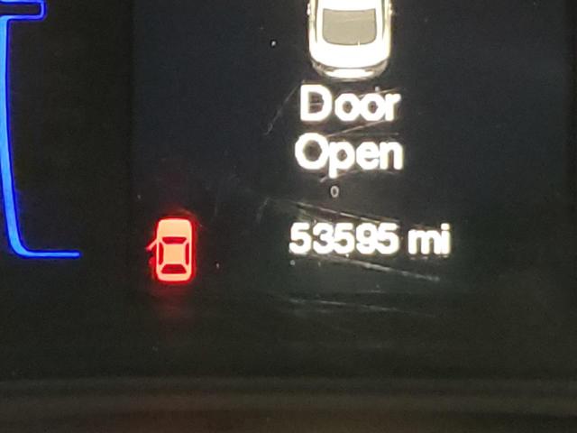 Photo 8 from auction – 2015 CHRYSLER 200 LIMITE with VIN 1C3CCCAB5FN664414